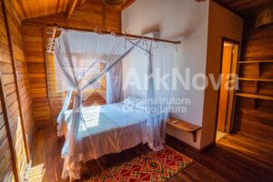 Sobrados em casa pre fabricada de madeira e alvenaria