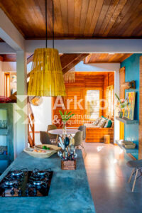 Sobrados em casa pre fabricada de madeira e alvenaria